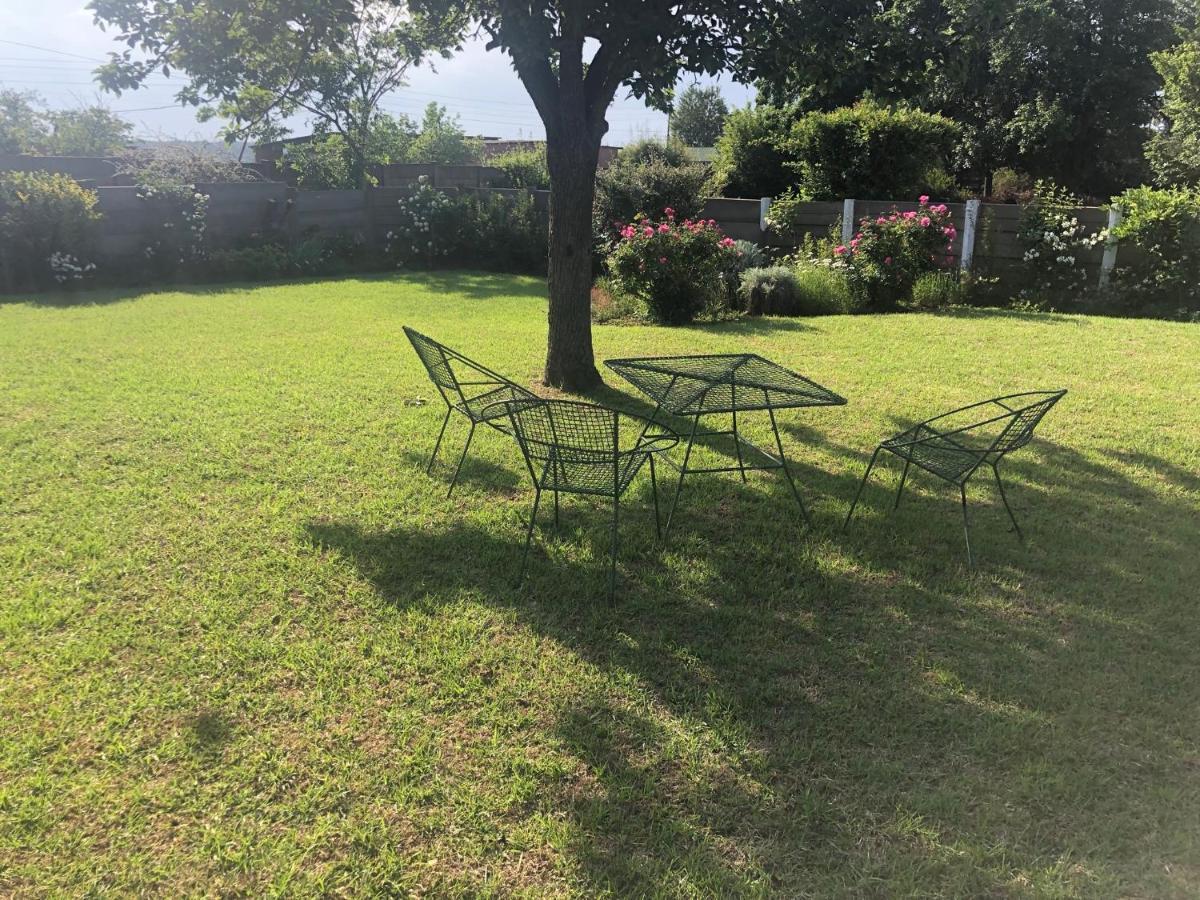 Apple And Rose Bed and Breakfast Belfast Εξωτερικό φωτογραφία